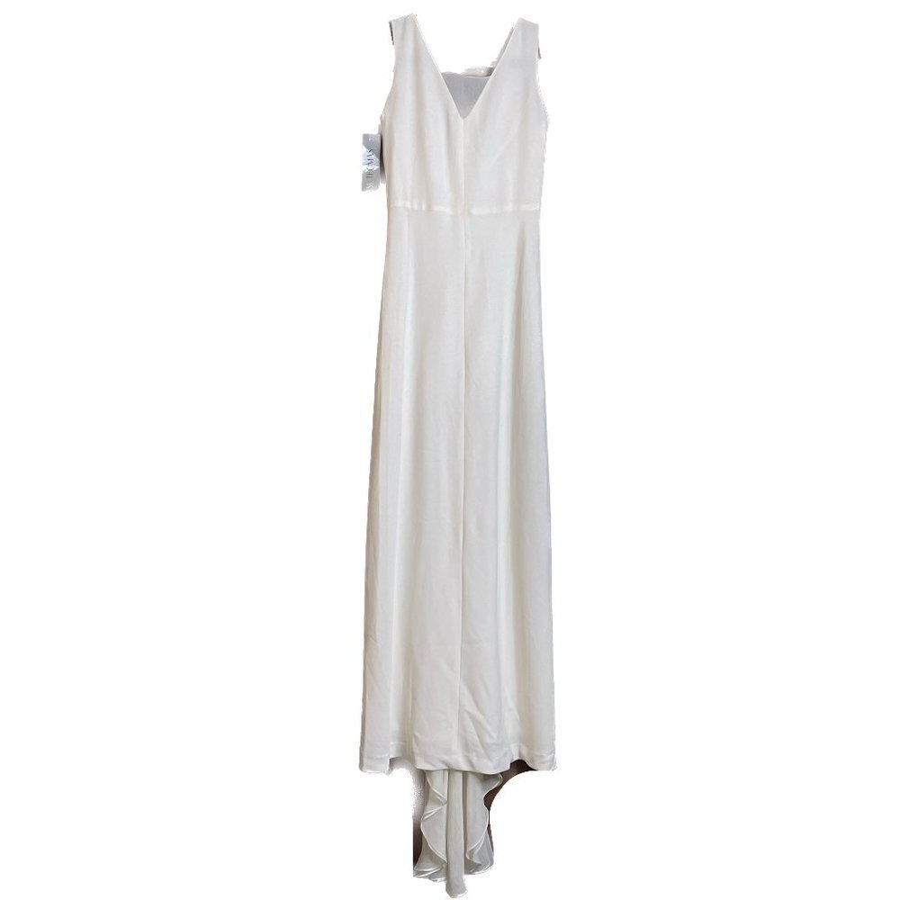 NWT Vera Wang Cream White Mesh Sleeveless Gown with Train Size 6